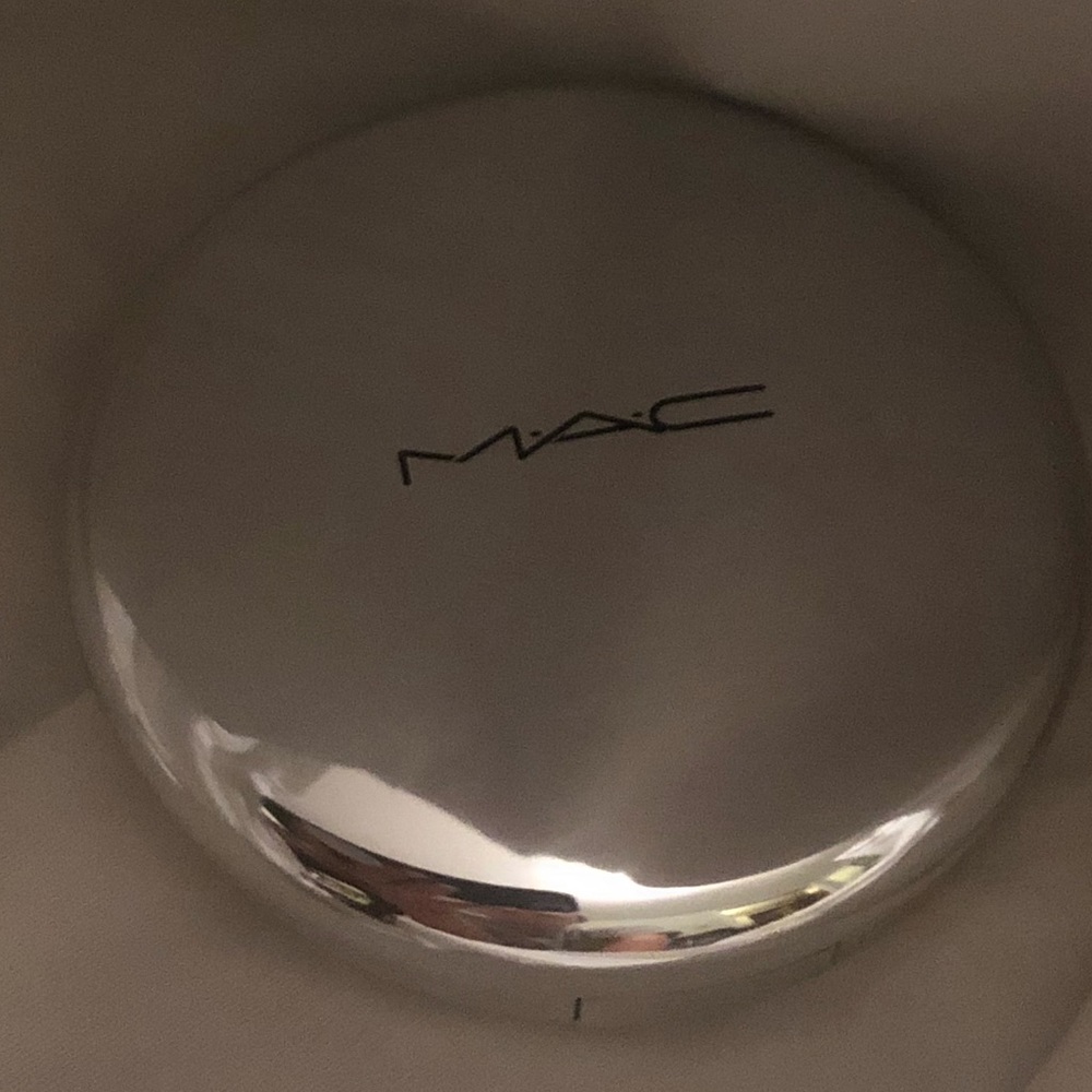 MAC Shiny Pretty Things Extra Dimension